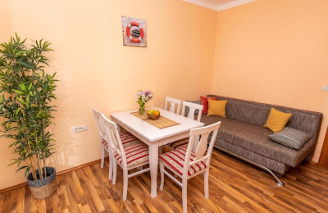 Apartmani Dubrava Ποντστράνα Εξωτερικό φωτογραφία